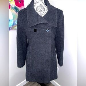 Larry Levine Women's M  Black Double-Breasted Plush Coat